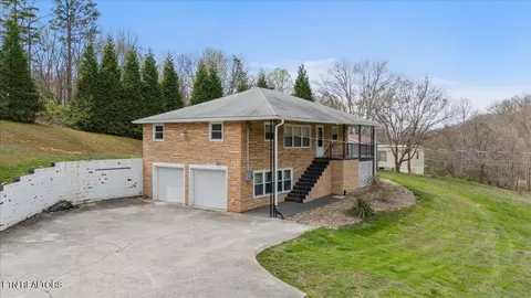 8611 Heiskell Rd, Powell, TN 37849 photo 2
