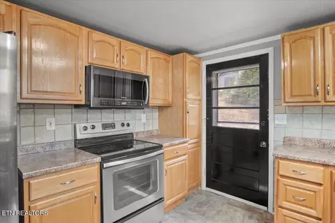 8611 Heiskell Rd, Powell, TN 37849 photo 15
