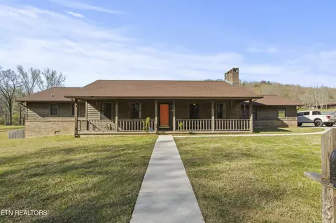 181 Perry Dr, Harriman, TN 37748