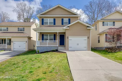 978 Norwood Village Ln, Maryville, TN 37801
