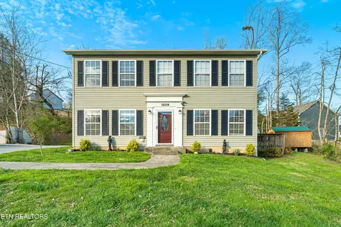 1209 Bob Kirby Rd, Knoxville, TN 37931