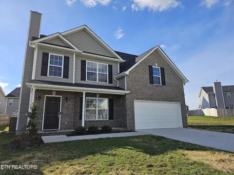 3023 Farmhouse Dr, Maryville, TN 37803