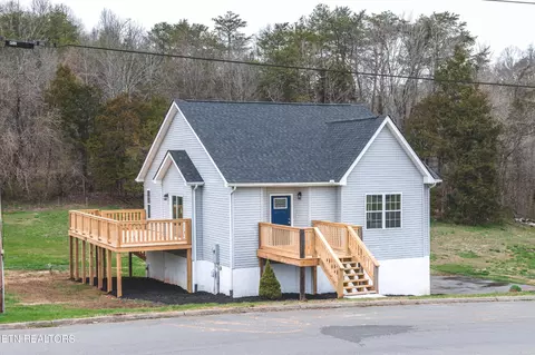 787 Harvest Meadows Dr, Kodak, TN 37764