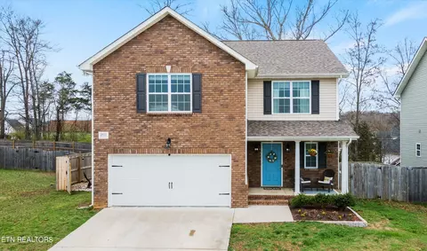 2012 Mahogany Wood Tr, Knoxville, TN 37920