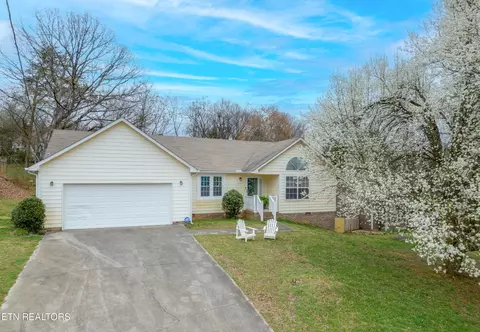 1504 Randall Park Dr, Knoxville, TN 37922