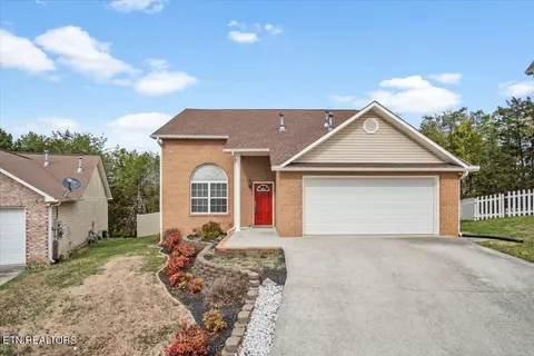 344 Woodsedge Rd, Knoxville, TN 37924