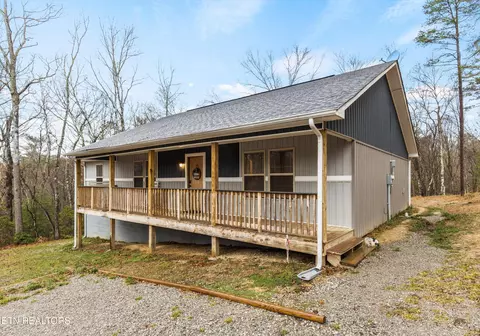 182 S Walden Dr, Harriman, TN 37748