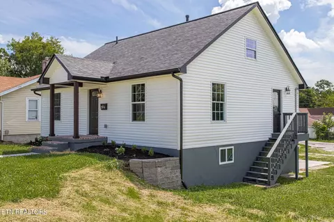 2016 Washington Pike, Knoxville, TN 37917
