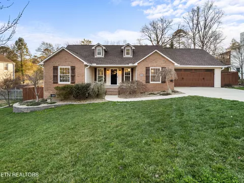 5503 NE Crestwood Rd, Knoxville, TN 37918