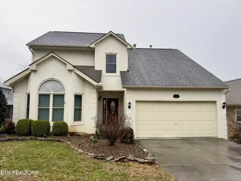 8502 E Cypress Lake Dr, Knoxville, TN 37923