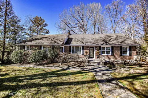 219 King Ln, La Follette, TN 37766