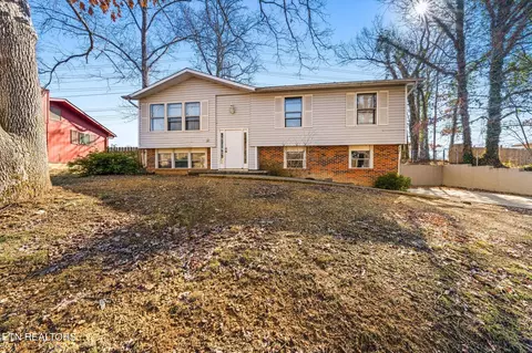 5728 NW Wooded Acres Dr, Knoxville, TN 37921