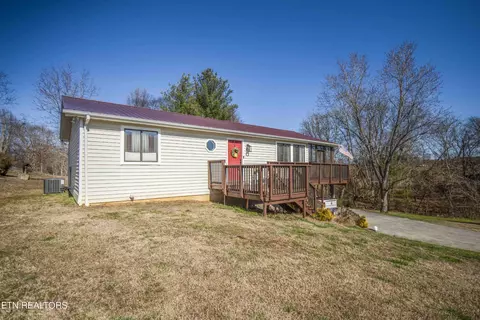 3086 Boyds Creek Hwy, Sevierville, TN 37876