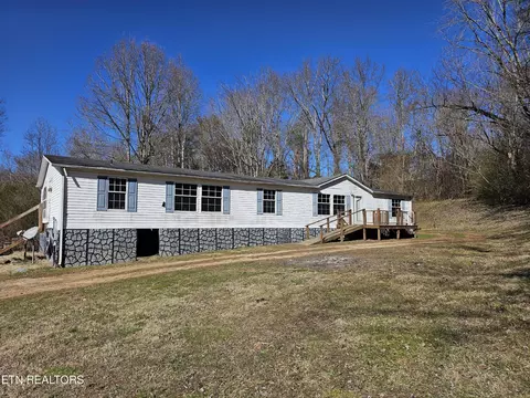 611 W Broad St, Clinton, TN 37716