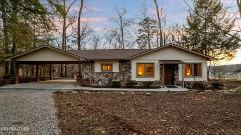 1165 Chula Vista Dr, Friendsville, TN 37737
