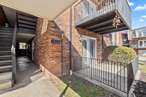 1625 Woodrow Dr #403, Knoxville, TN 37918