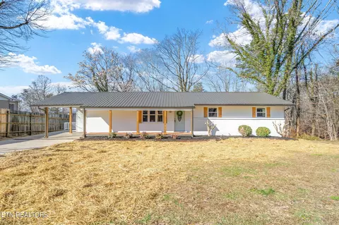 505 W Ridgecrest Dr, Kingston, TN 37763