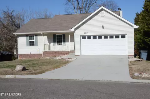 2317 Sunnywood Ln, Knoxville, TN 37912