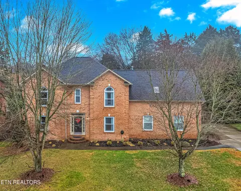 300 Treyburn Dr, Knoxville, TN 37934
