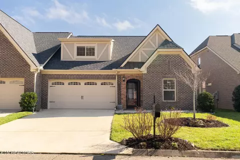 428 Grove Branch Ln, Knoxville, TN 37922