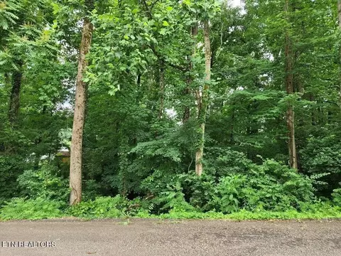 5016 Laurel Woods Dr, Knoxville, TN 37921