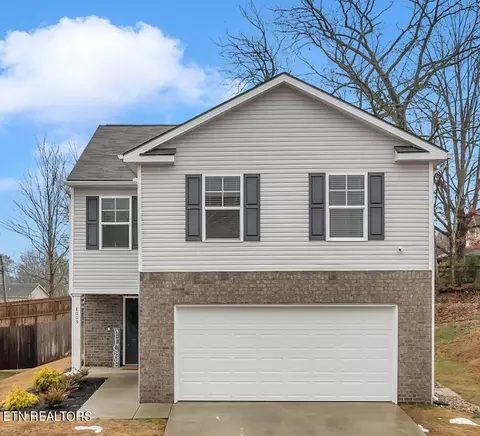 8009 Free Range Ln, Knoxville, TN 37938