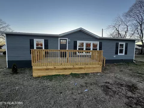 811 Bell Ave, Lenoir City, TN 37771