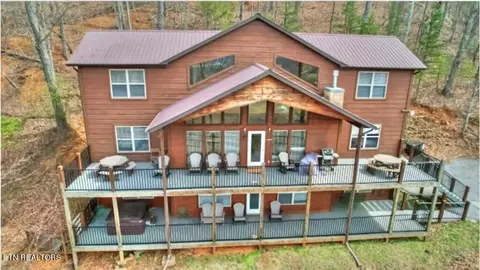 3845 Clabo Mountain Ln, Sevierville, TN 37862