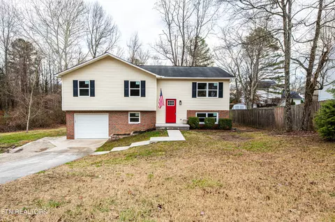 10212 Birch Hill Ln, Knoxville, TN 37932