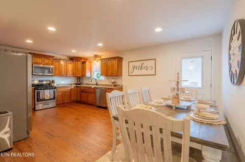 117 Pine Flat Rd, Deer Lodge, TN 37726 photo 10
