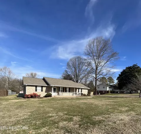 8709 Dolph Dr, Knoxville, TN 37931