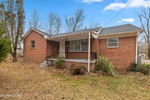 738 S Jackson St, Athens, TN 37303
