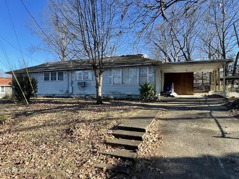203 N Purdue Ave, Oak Ridge, TN 37830