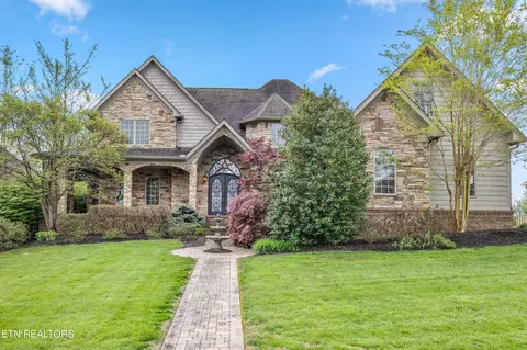 9116 Linksvue Dr, Knoxville, TN 37922