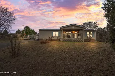 524 Glenlock Rd, Sweetwater, TN 37874