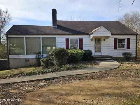 1521 Riverside Rd, Knoxville, TN 37914