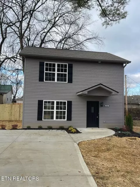 719 Martin St, Maryville, TN 37804