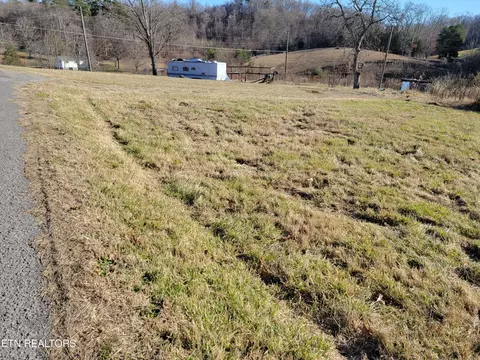 8404 Mccubbins Ln, Knoxville, TN 37924