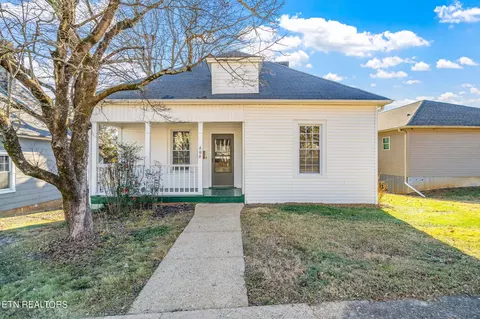 606 W Broadway St, Lenoir City, TN 37771