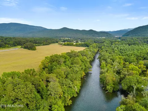 208 River Bend Dr, Ocoee, TN 37361 photo 5