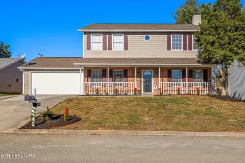 10131 Red Hellard Ln, Knoxville, TN 37923