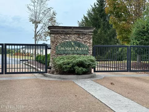 155 Volunteer Ln, Vonore, TN 37885