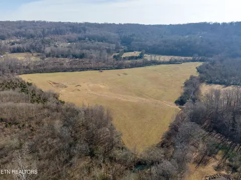 140 Indian Creek Ln, Oliver Springs, TN 37840