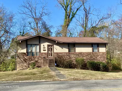 176 S Purdue Ave, Oak Ridge, TN 37830