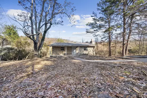 6510 NW Summerfield Dr, Knoxville, TN 37921