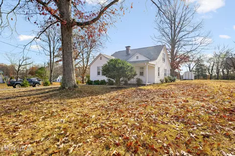 434 Black Oak Dr, Knoxville, TN 37912