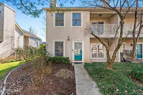 8617 Old Carriage Ct, Knoxville, TN 37923