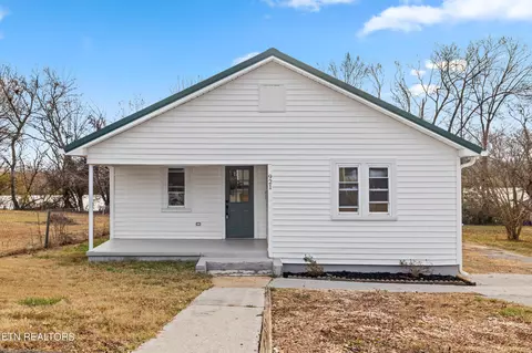 921 Vale St, Loudon, TN 37774