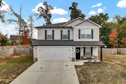 3367 Townsend Park Ln, Powell, TN 37849