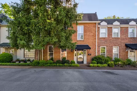 4400 Belmont Park Ter #221, Nashville, TN 37215